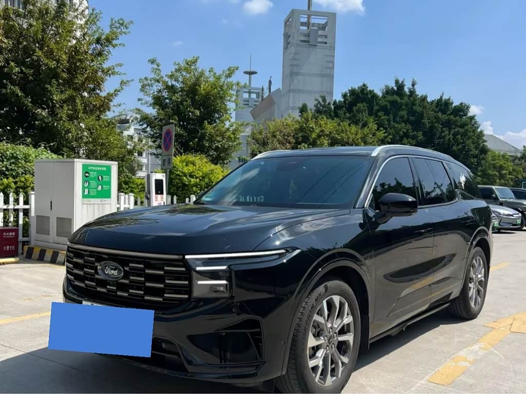 Ford Edge 2023 L 2.0T EcoBoost мест