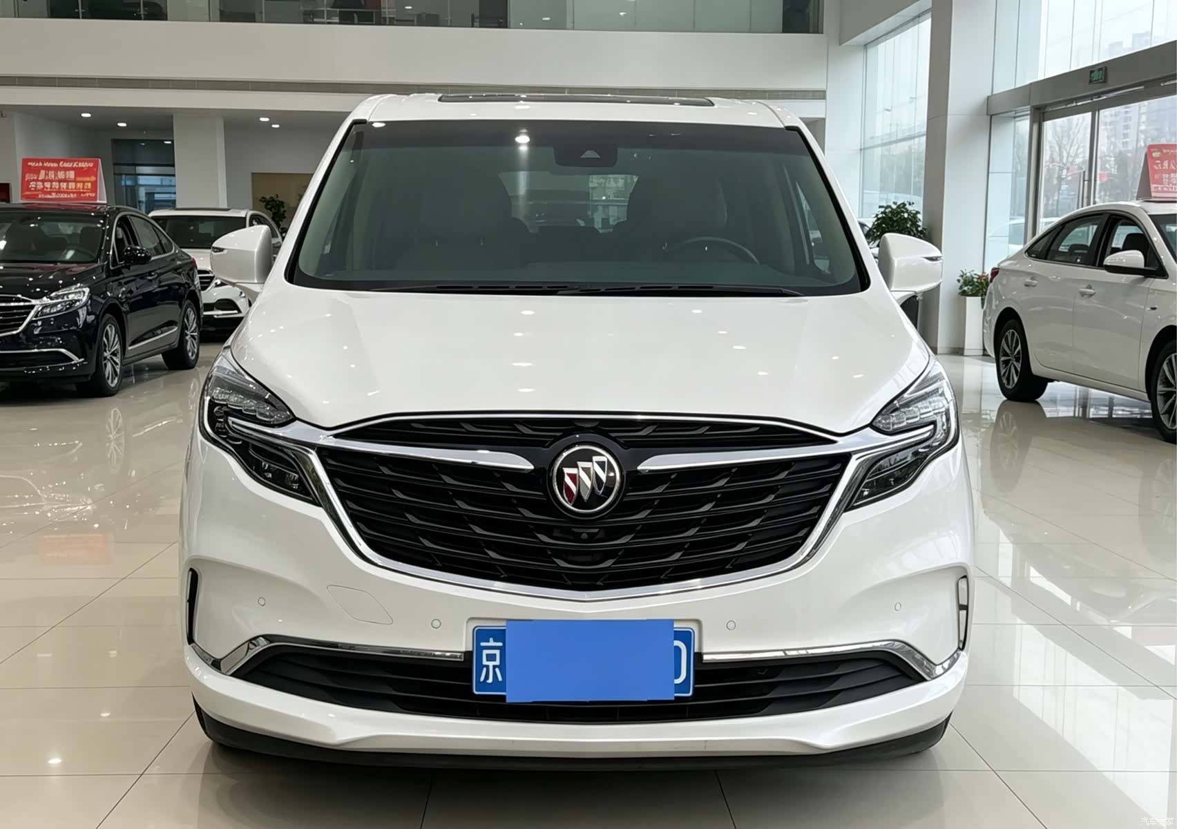 Buick GL8, 2021 3