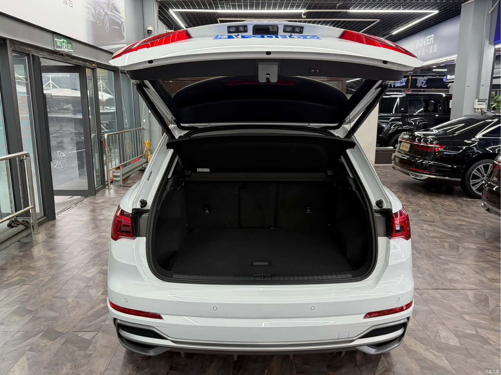 Audi Q3, 2023 6