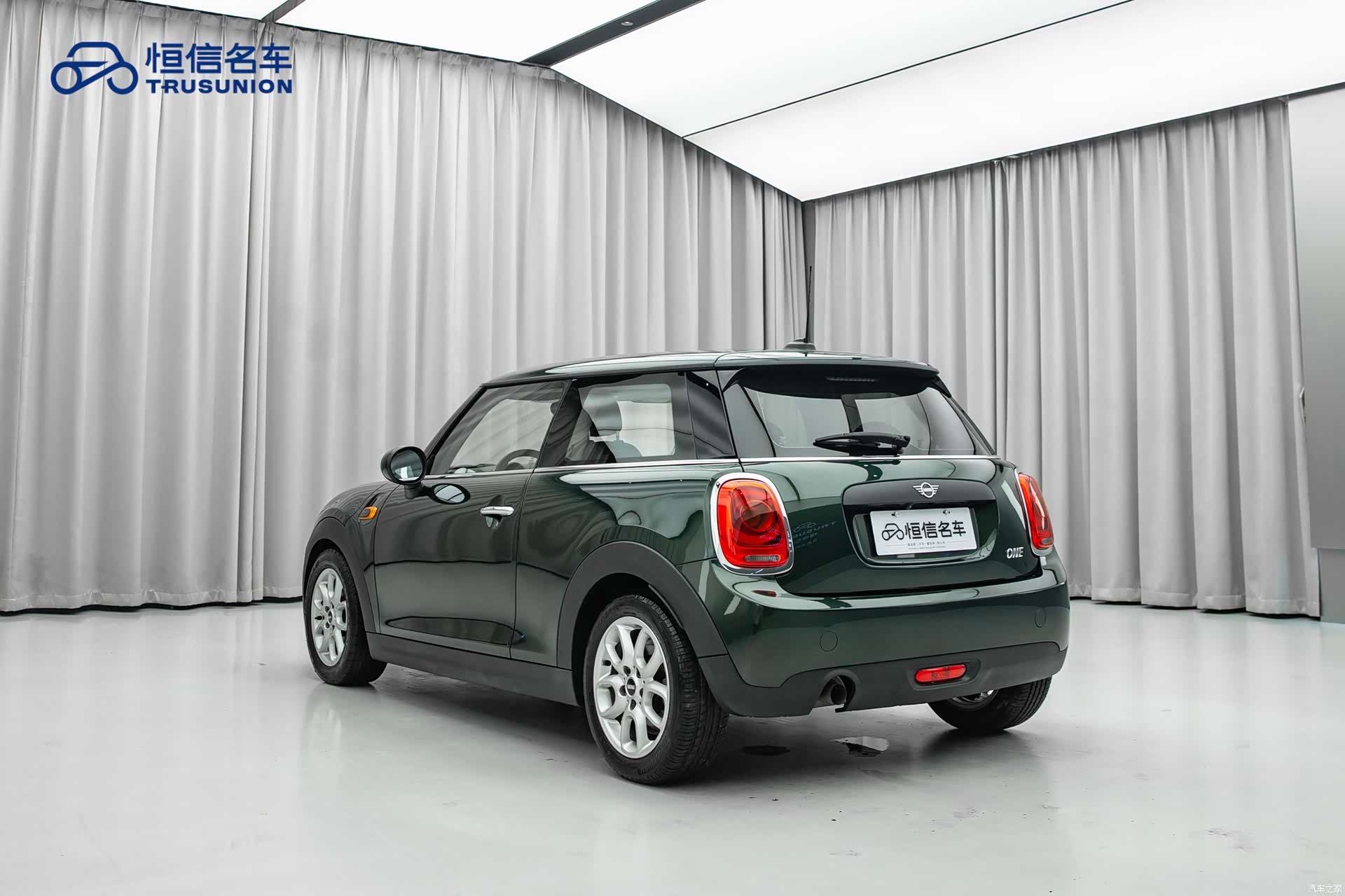 Mini ONE, 2019 6