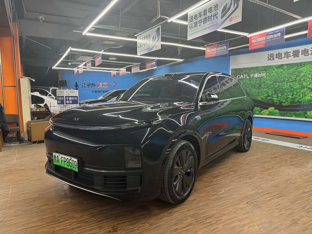 Li Auto L8