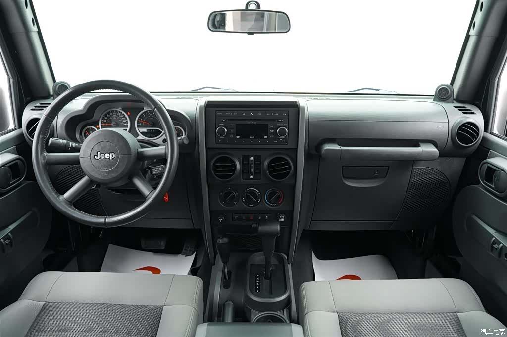 Jeep Wrangler, 2010 все фото
