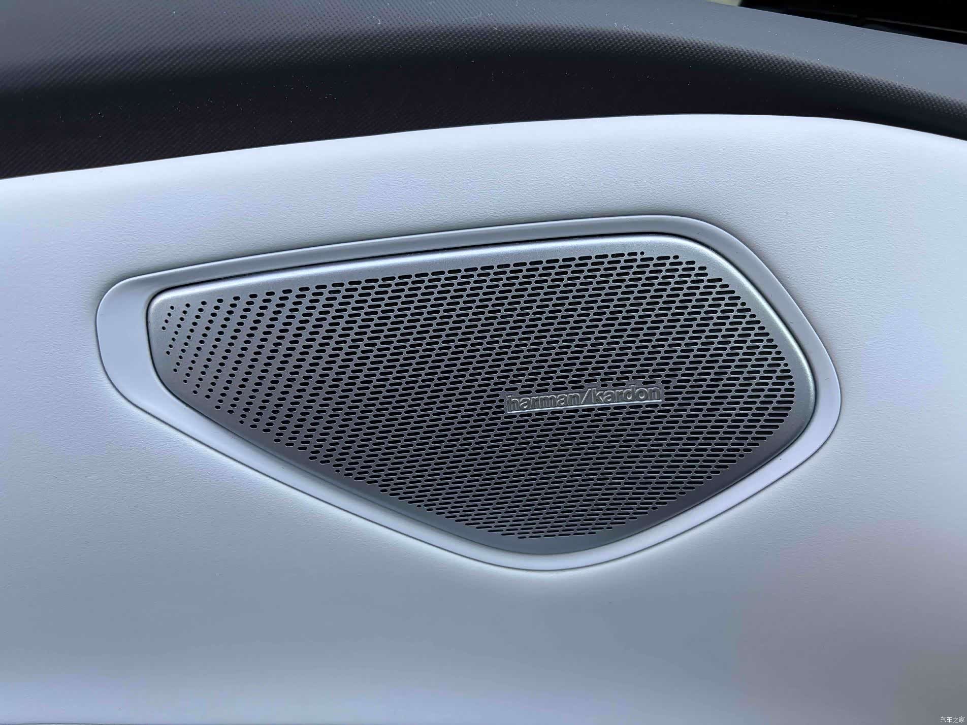 Lynk & Co Z10, 2024 11