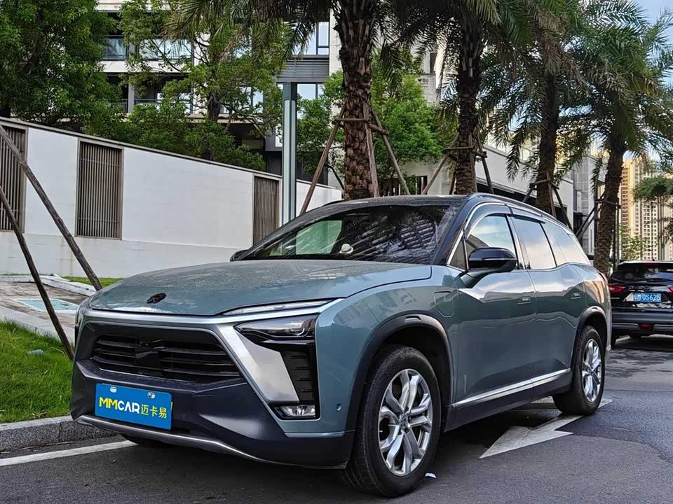 NIO ES8