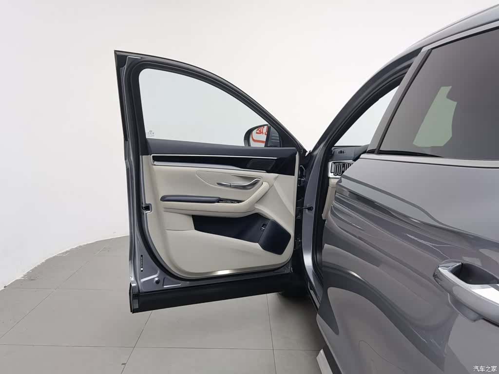 BYD Song, 2022 8