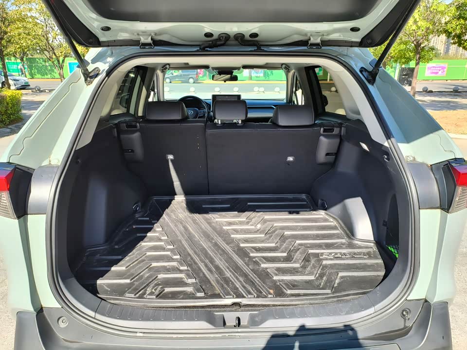 Toyota RAV4 Rongfang