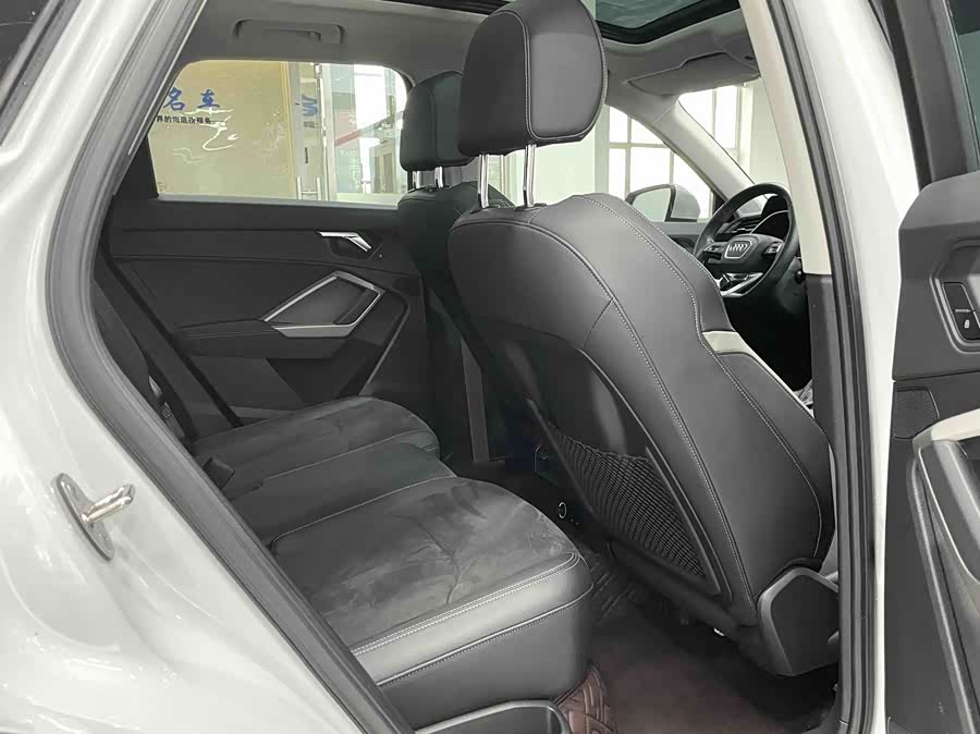 Audi Q3 2022, фото 13