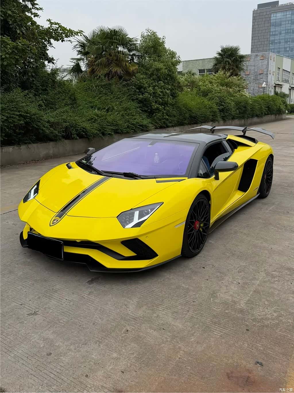 Lamborghini Aventador