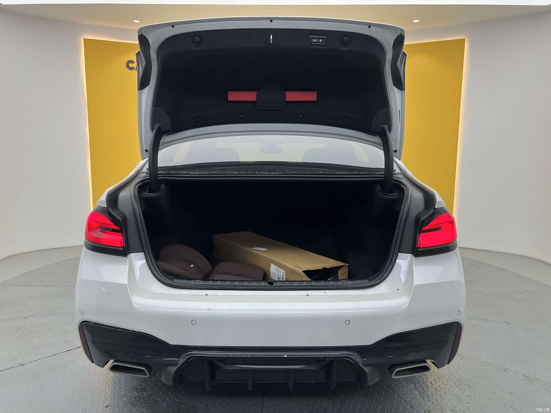 BMW 5 Series, 2021 26