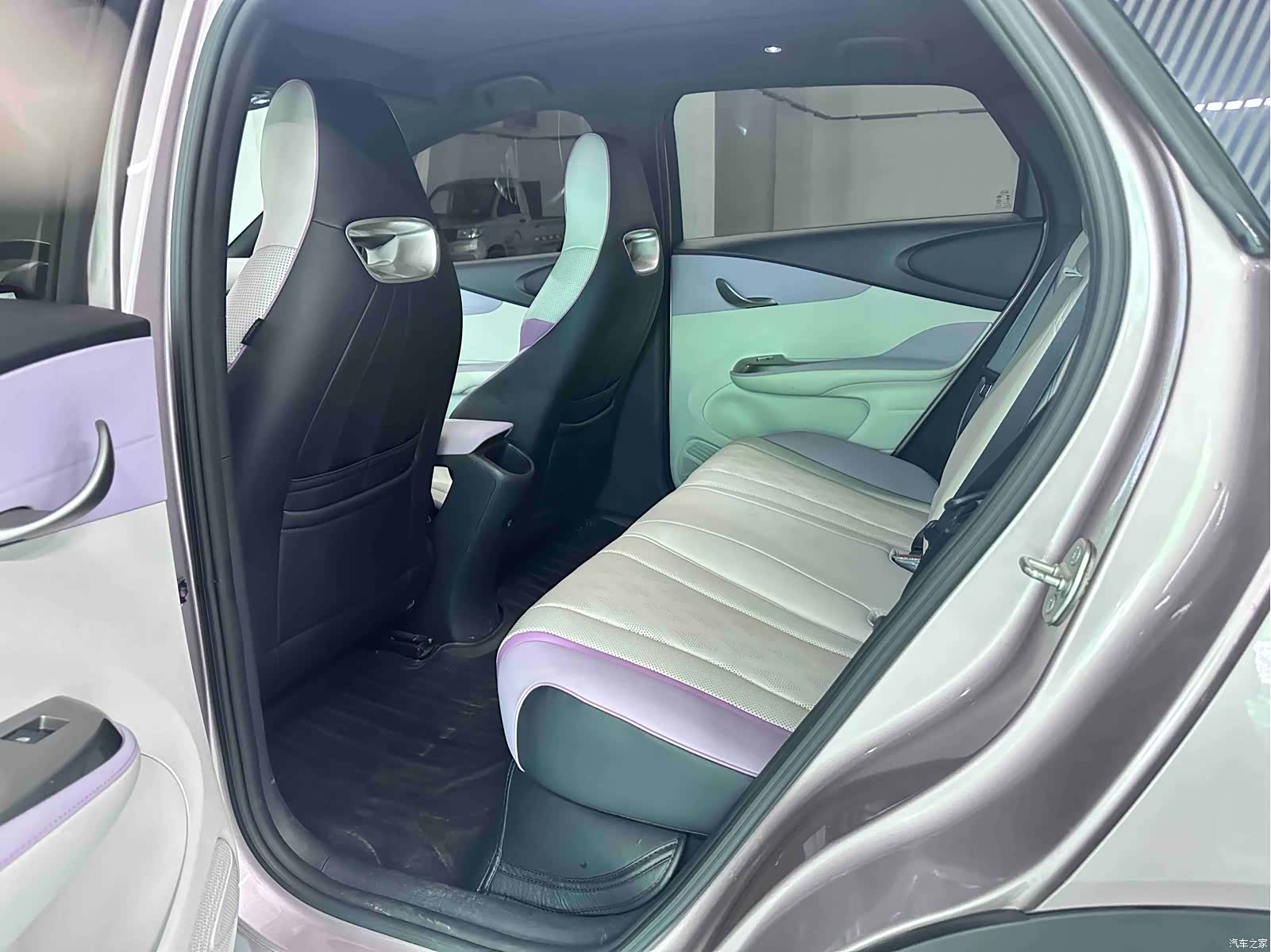 BYD Dolphin, 2023 8