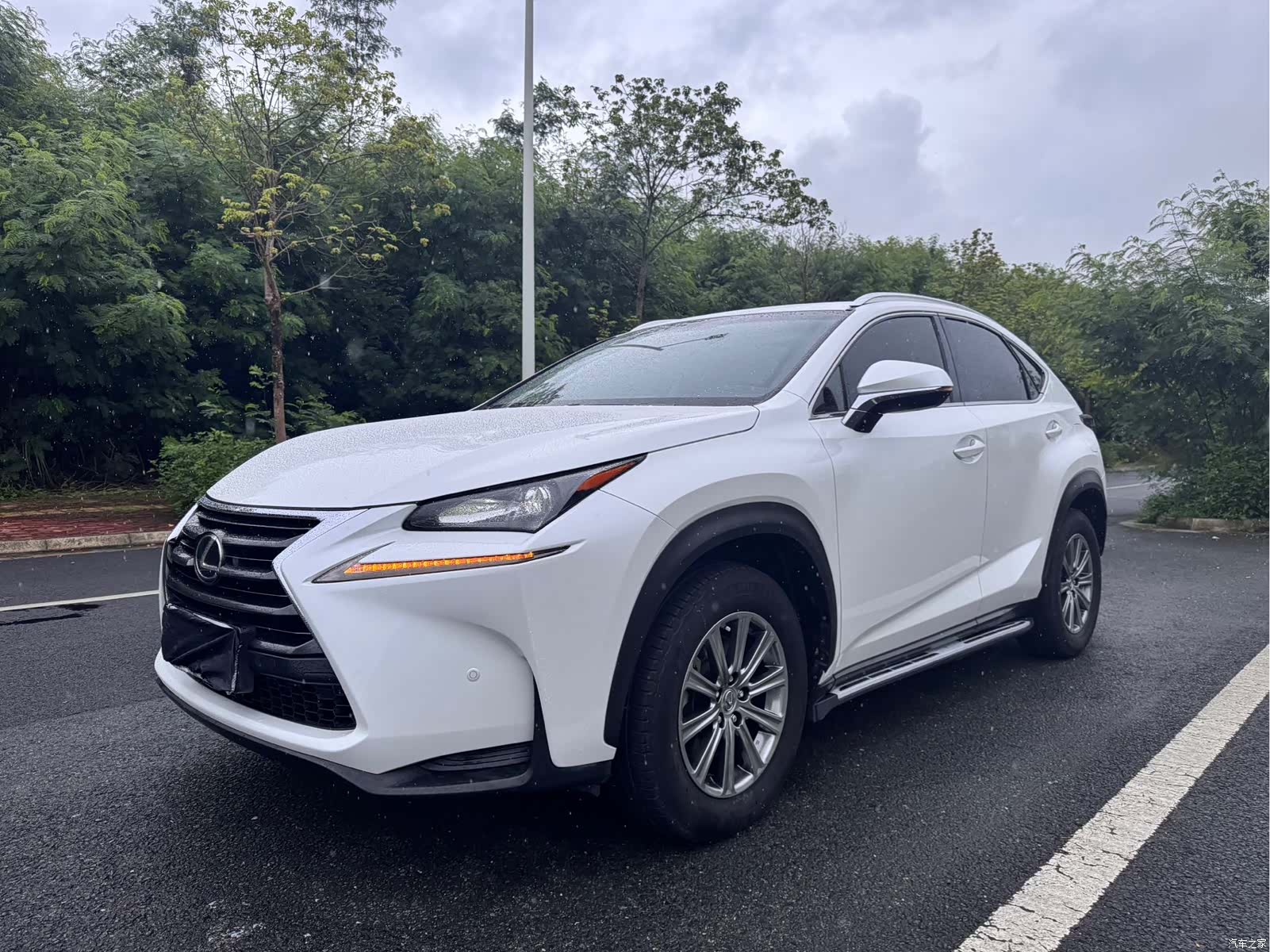 Lexus NX, 2016 1