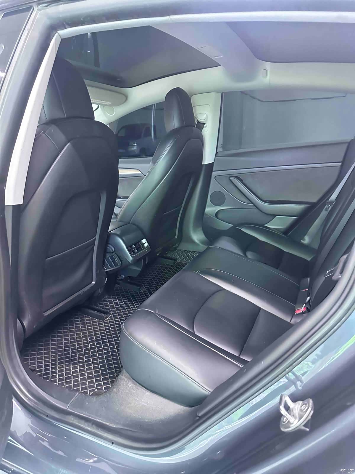Tesla Model 3, 2022 8