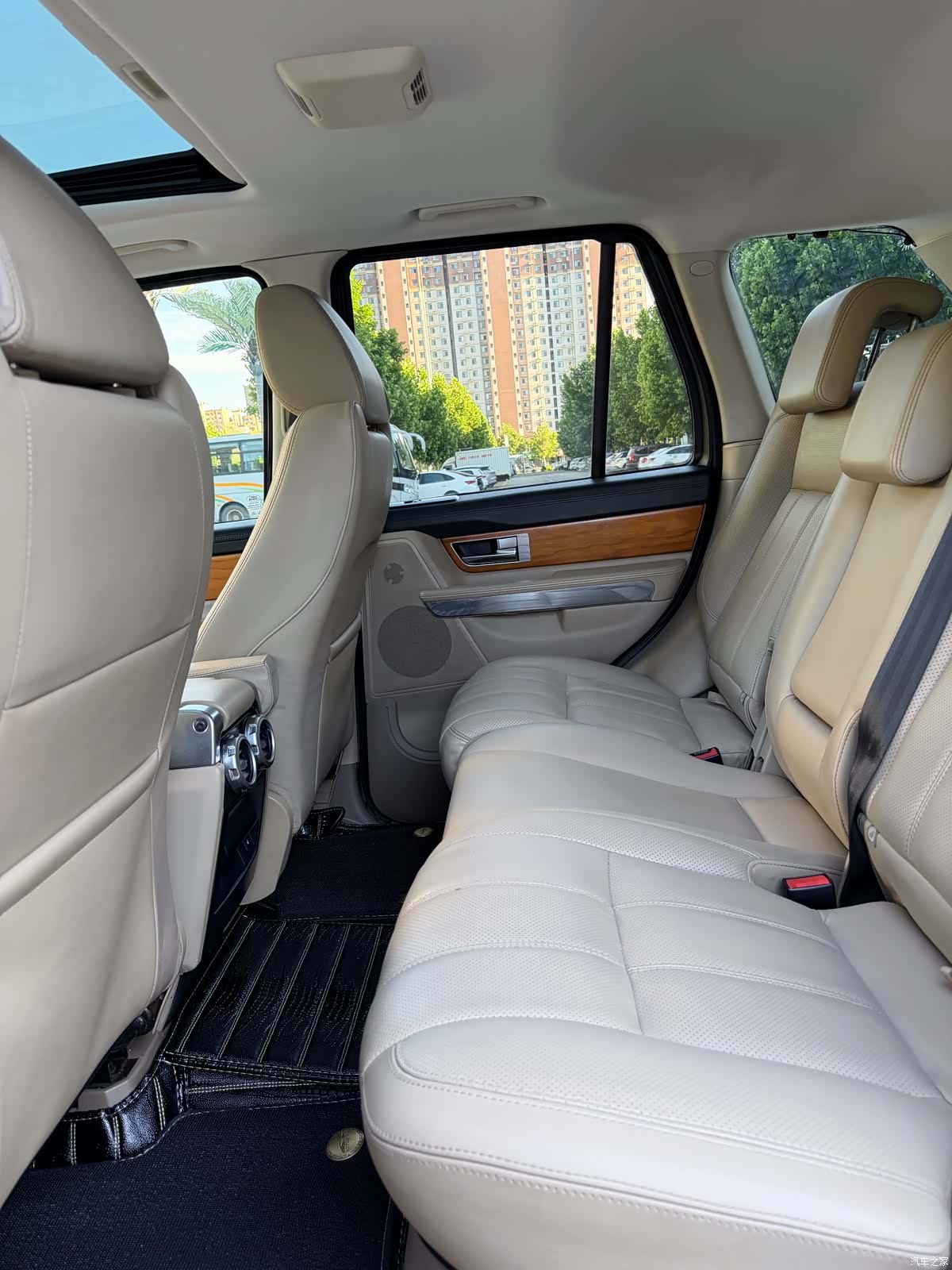 Land Rover Range Rover, 2010 9