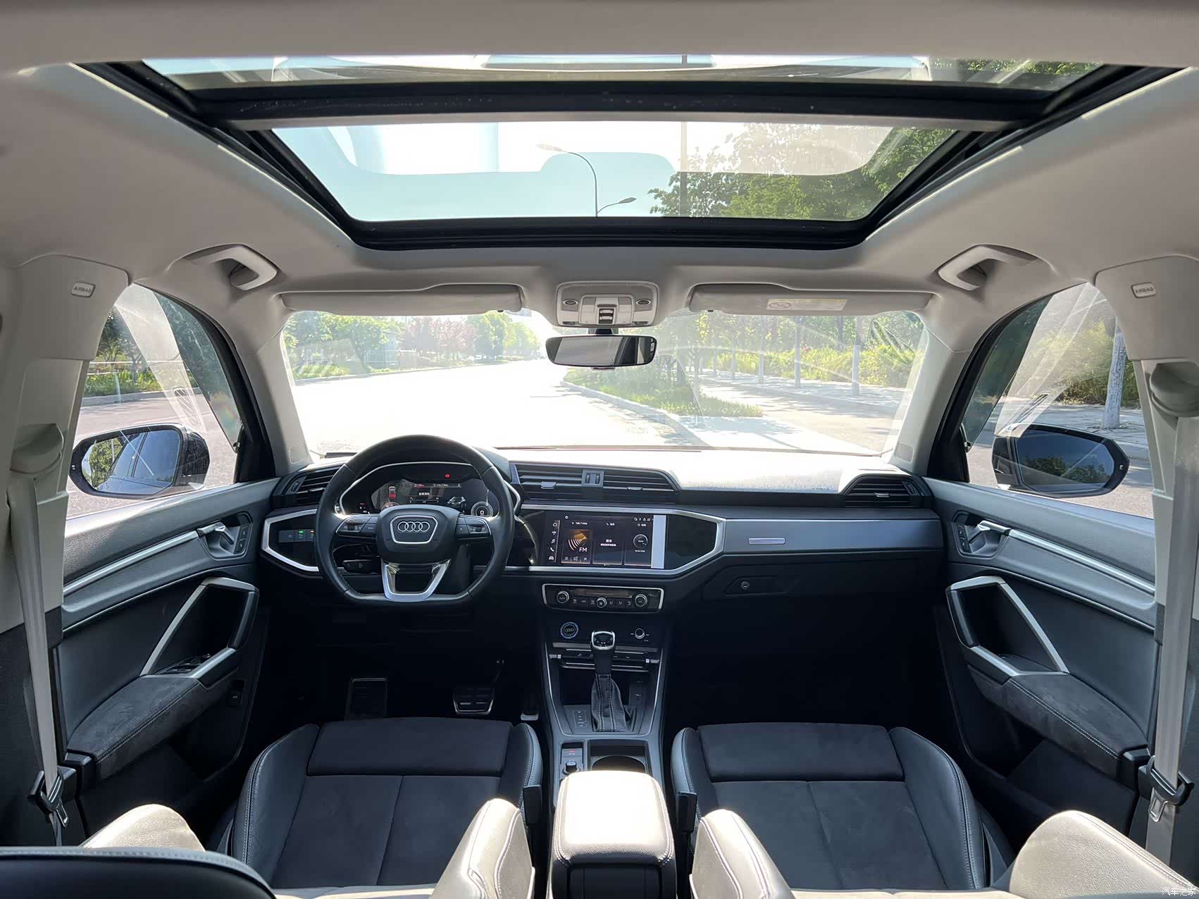 Audi Q3, 2023 10