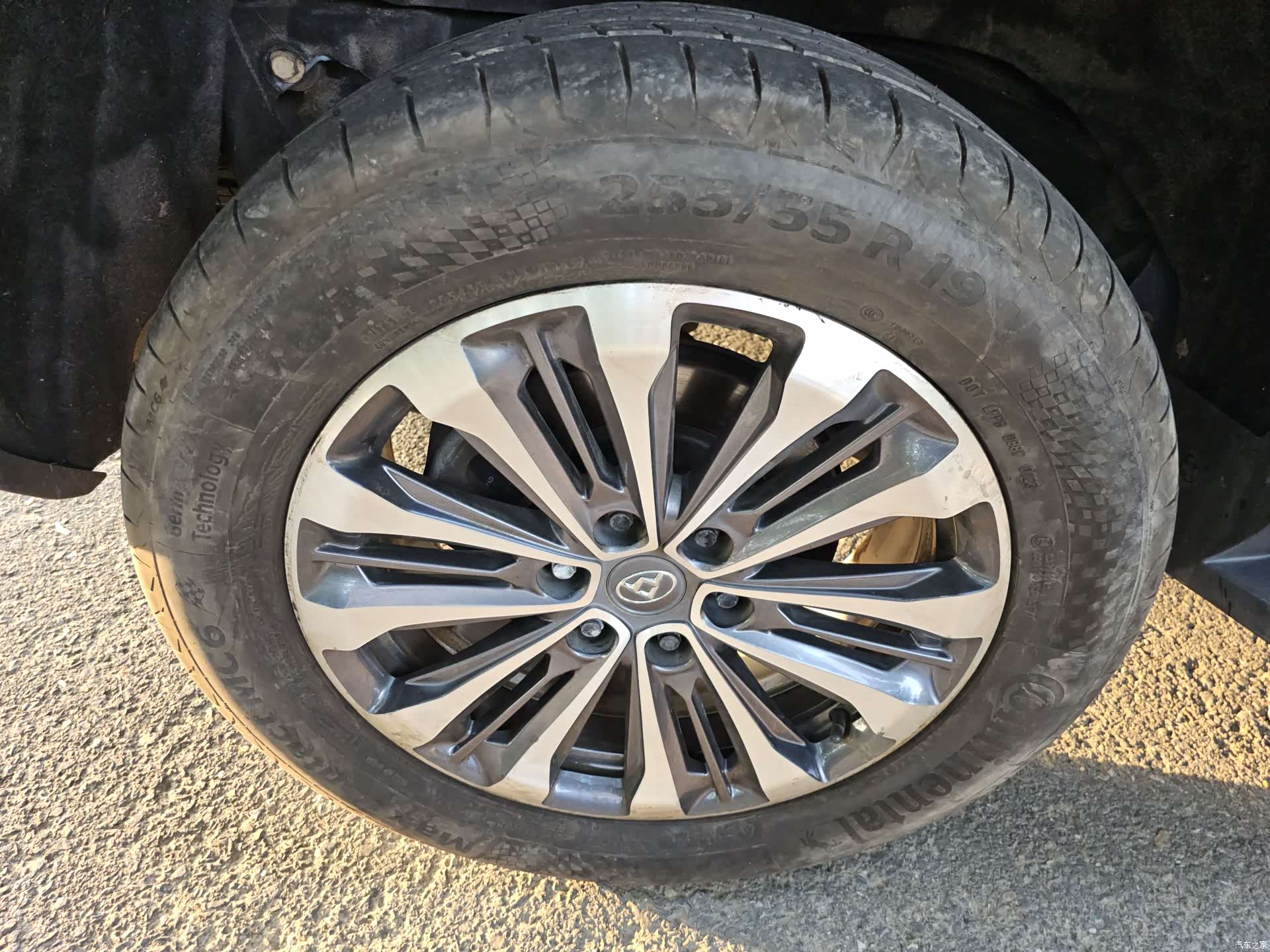 Maxus D90, 2019 21
