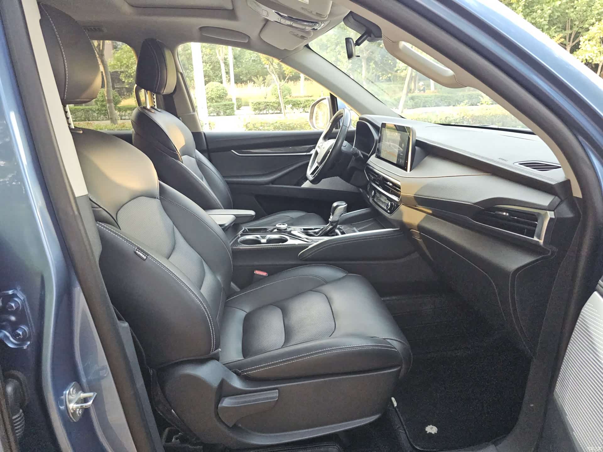 Maxus D90, 2019 8