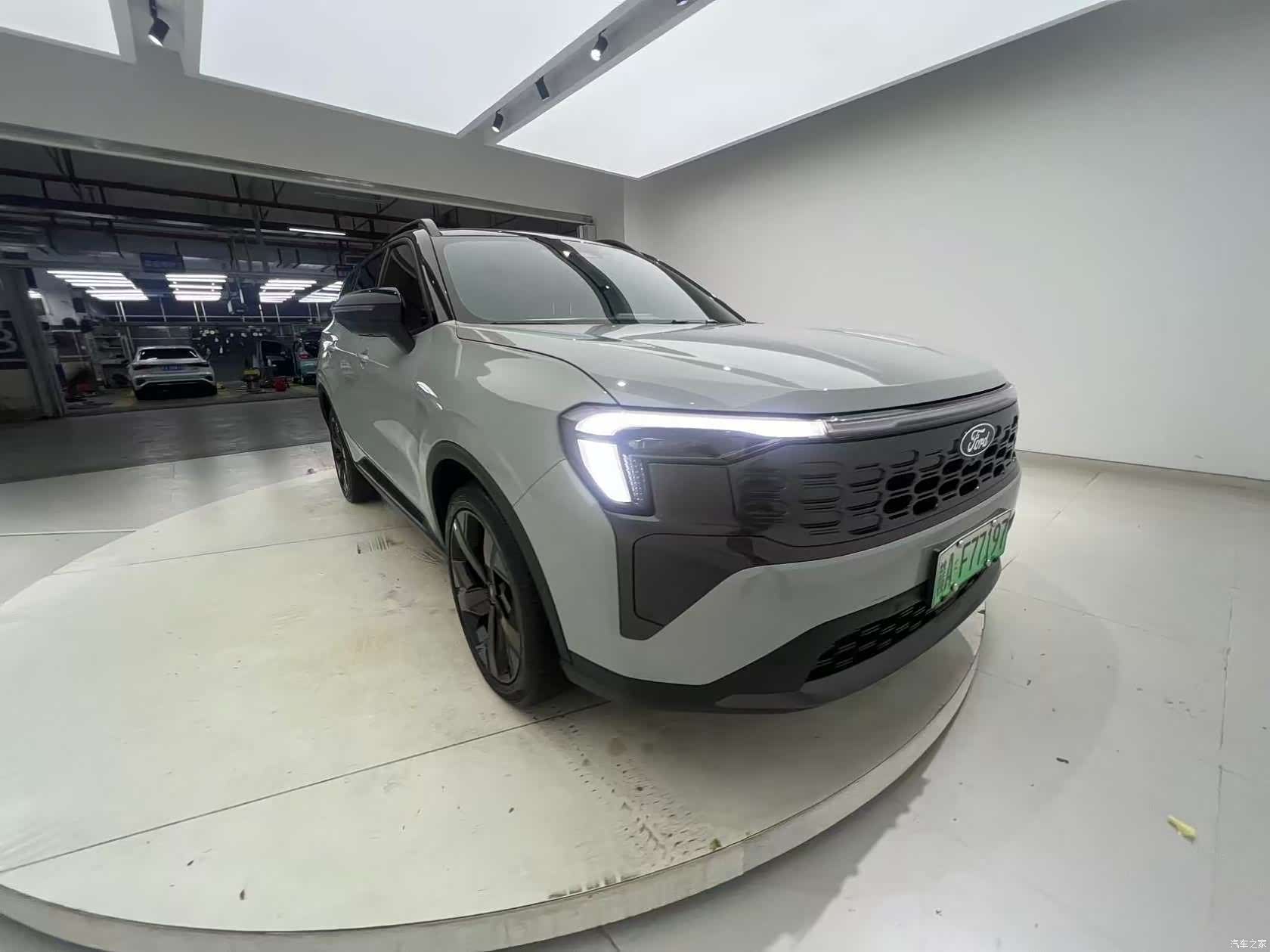Ford Equator Sport, 2024 31