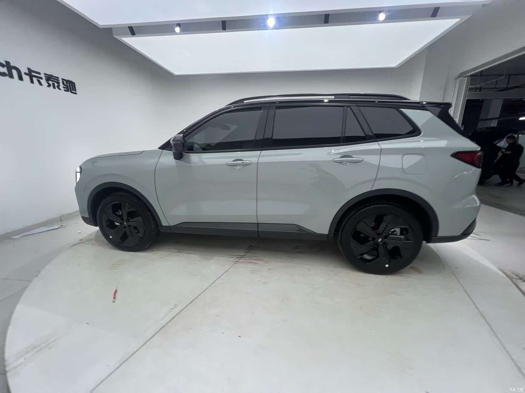 Ford Equator Sport, 2024 30