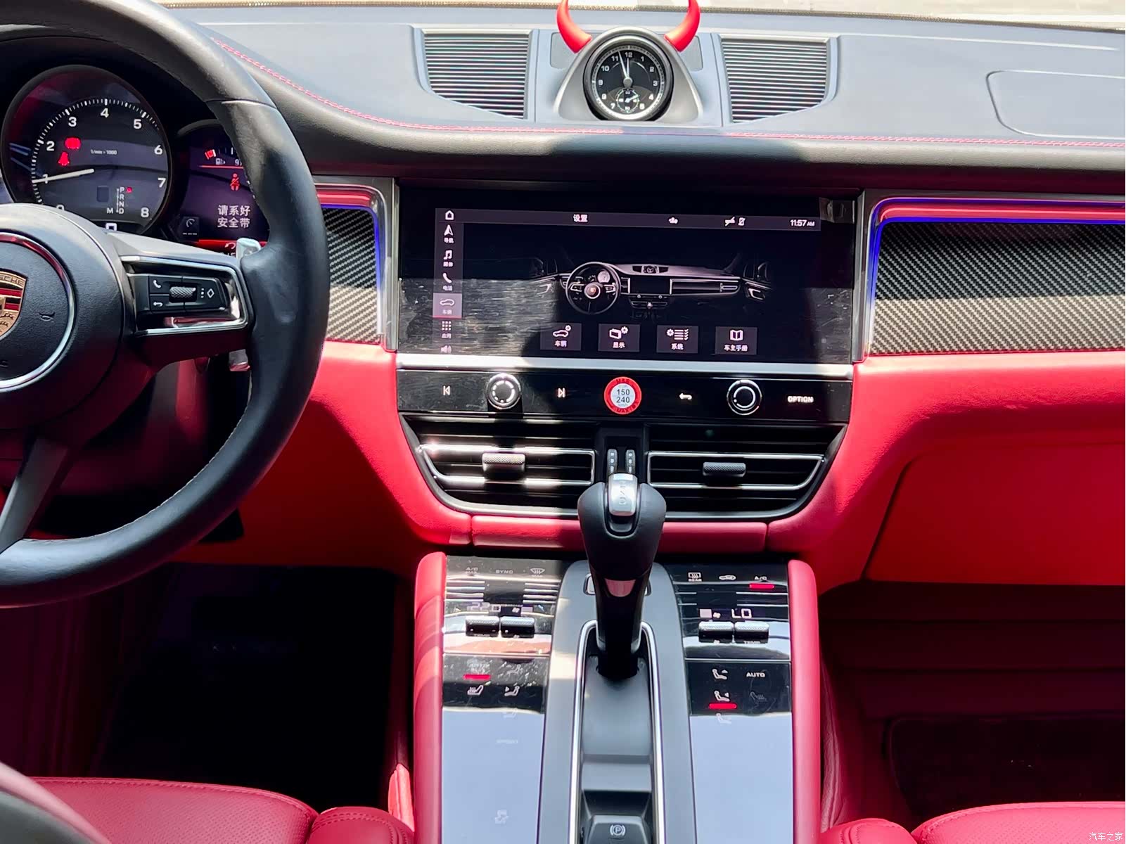 Porsche Macan, 2022 9