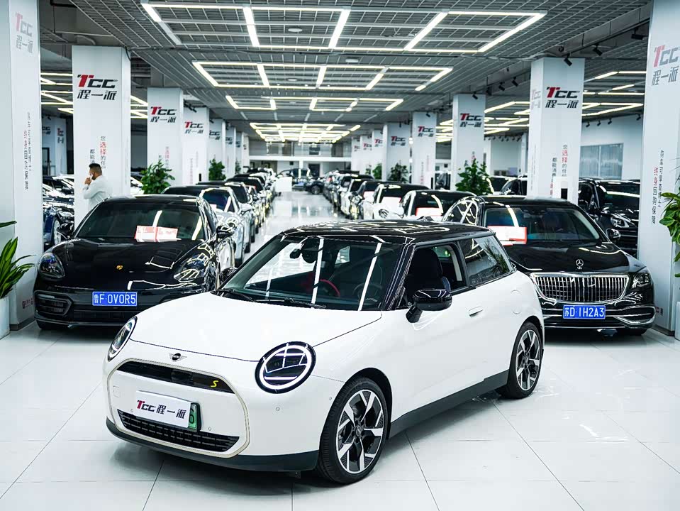 MINI Electric COOPER