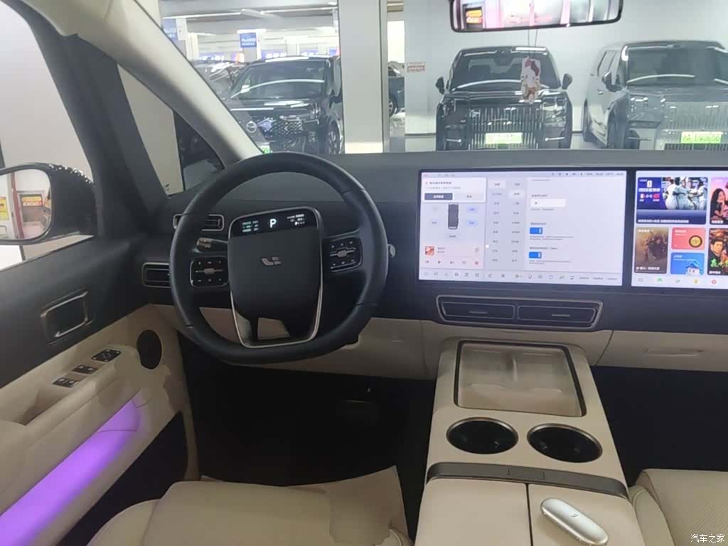 Li Auto MEGA, 2025 7