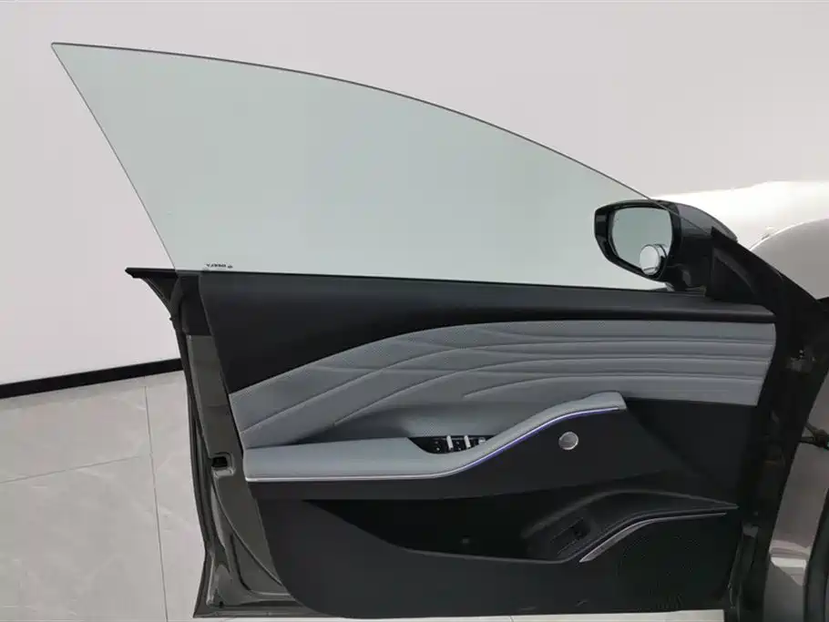 Geely Galaxy Galaxy E8