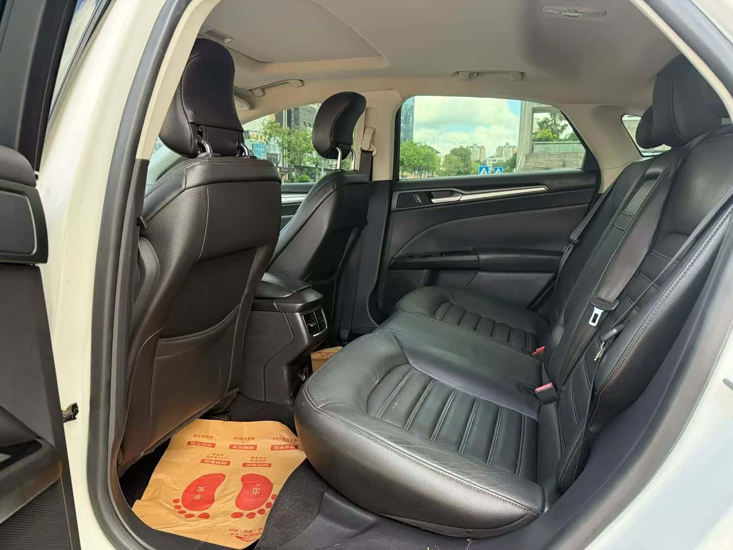 Ford Mondeo, 2016 6