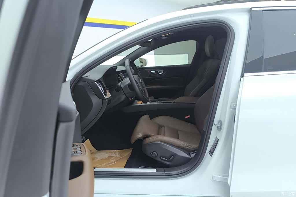 Volvo S60, 2024 9