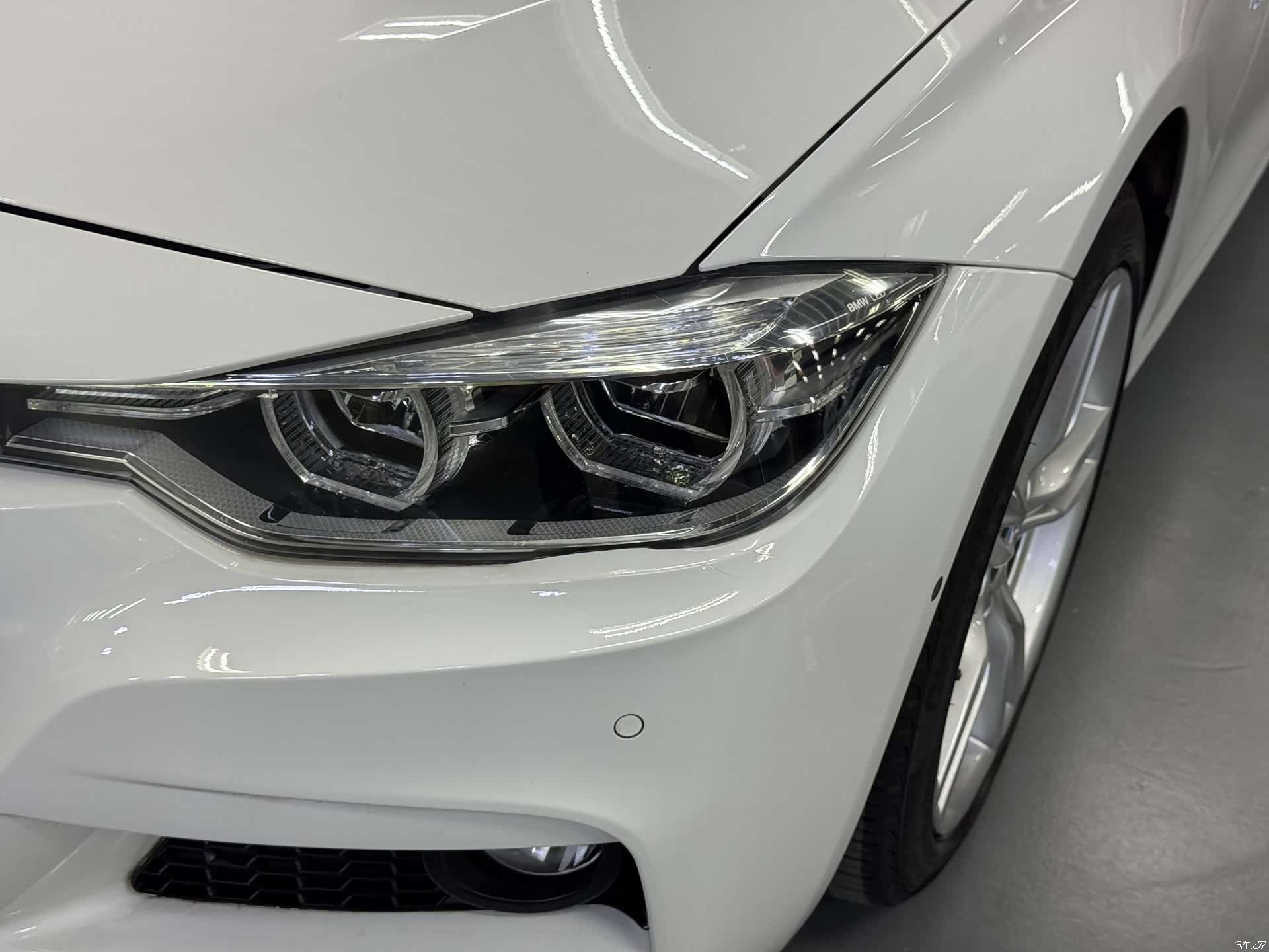BMW 3 Series, 2018 все фото