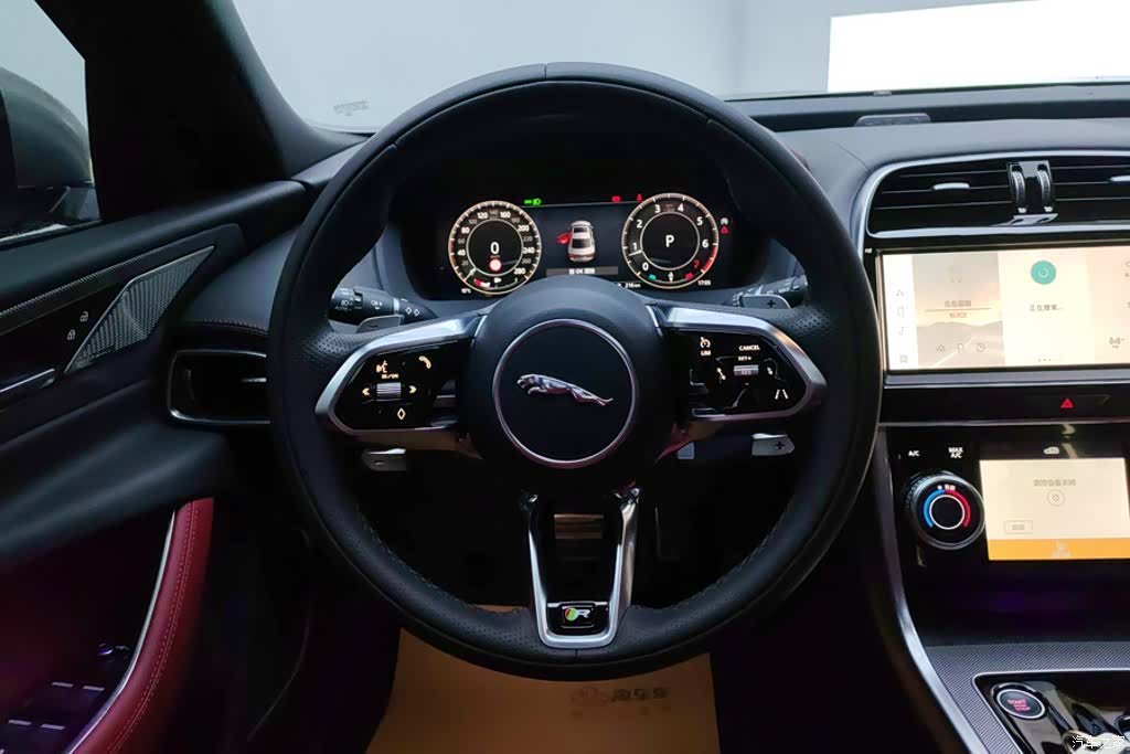 Land Rover XEL, 2024 15