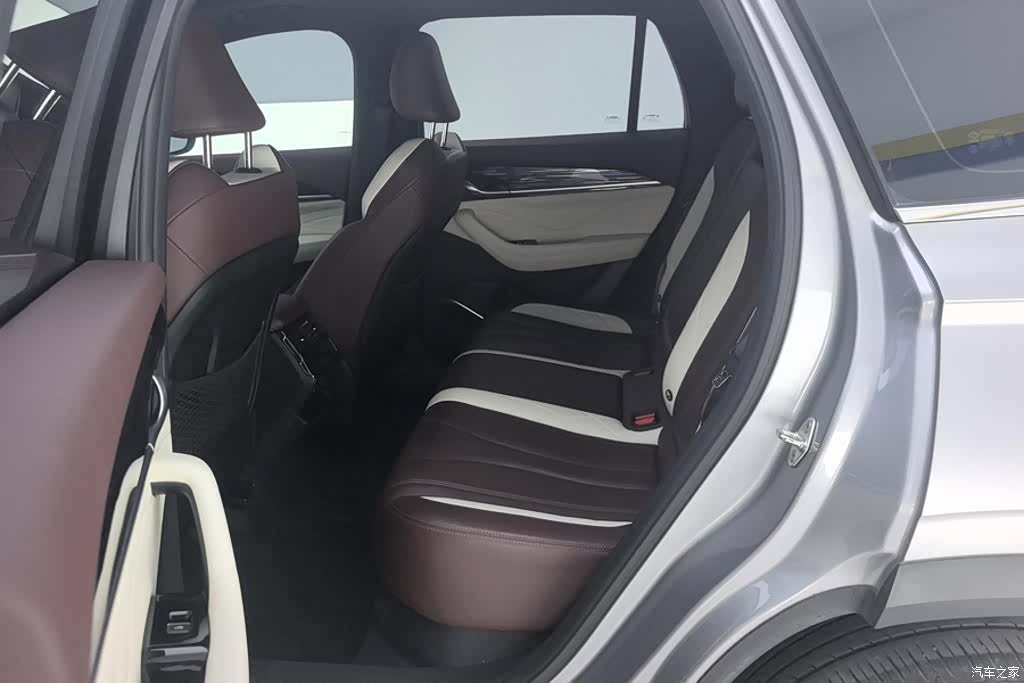 Geely Xingyue L, 2023 11