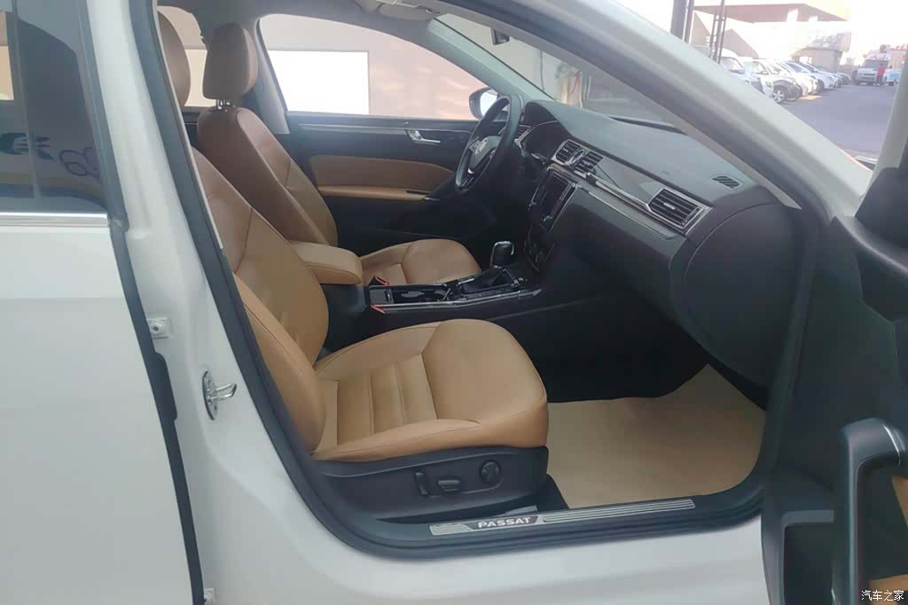 Volkswagen Passat, 2019 8
