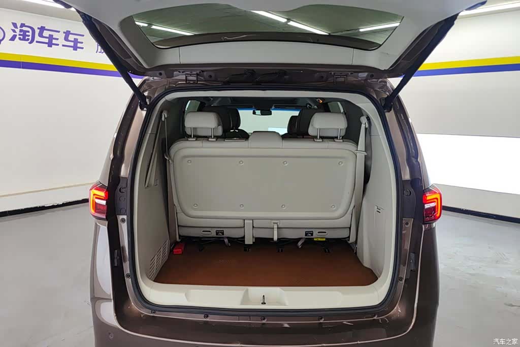 Buick GL8, 2020 4