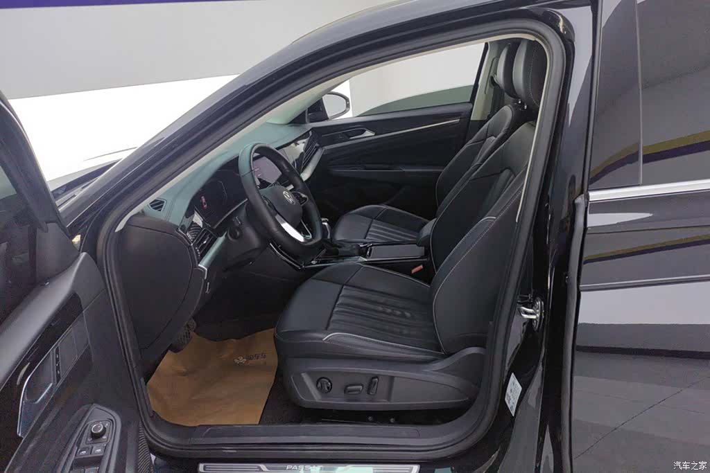 Volkswagen Passat, 2023 9
