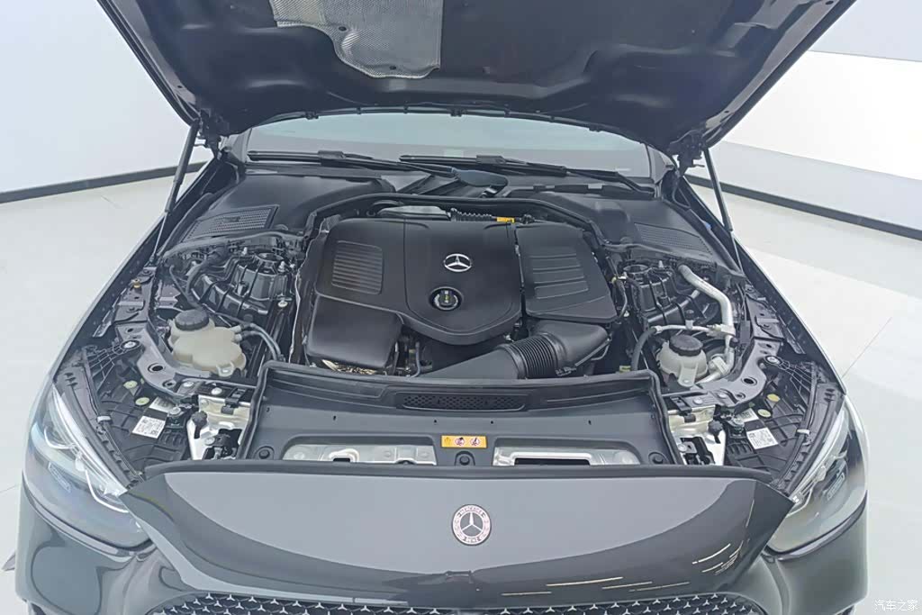 Mercedes-Benz C-Class, 2023 10