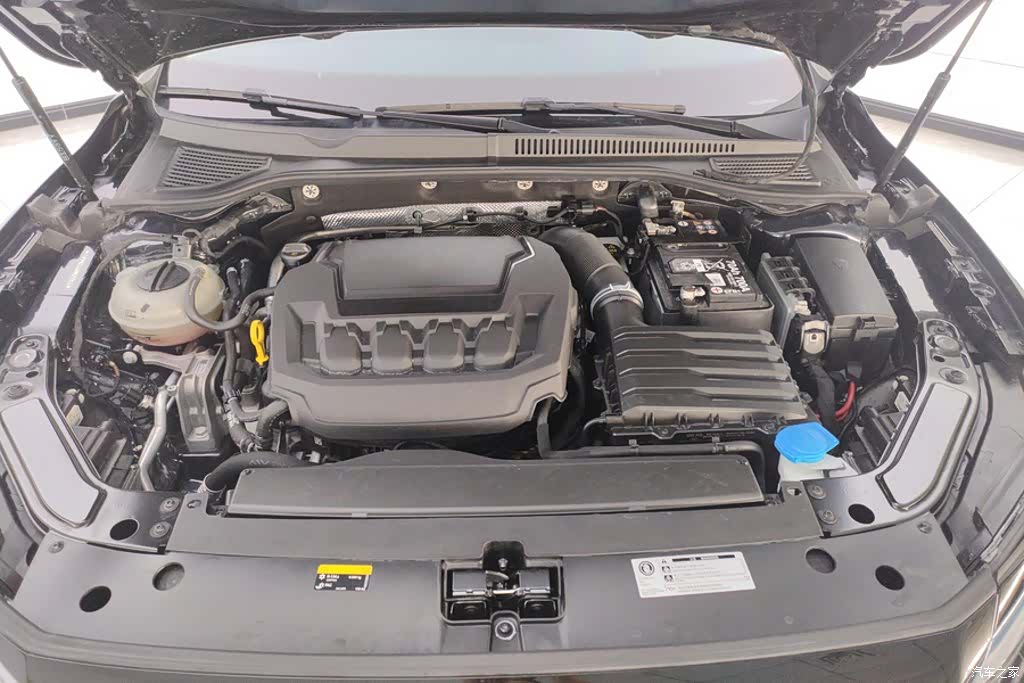 Volkswagen Passat, 2024 10