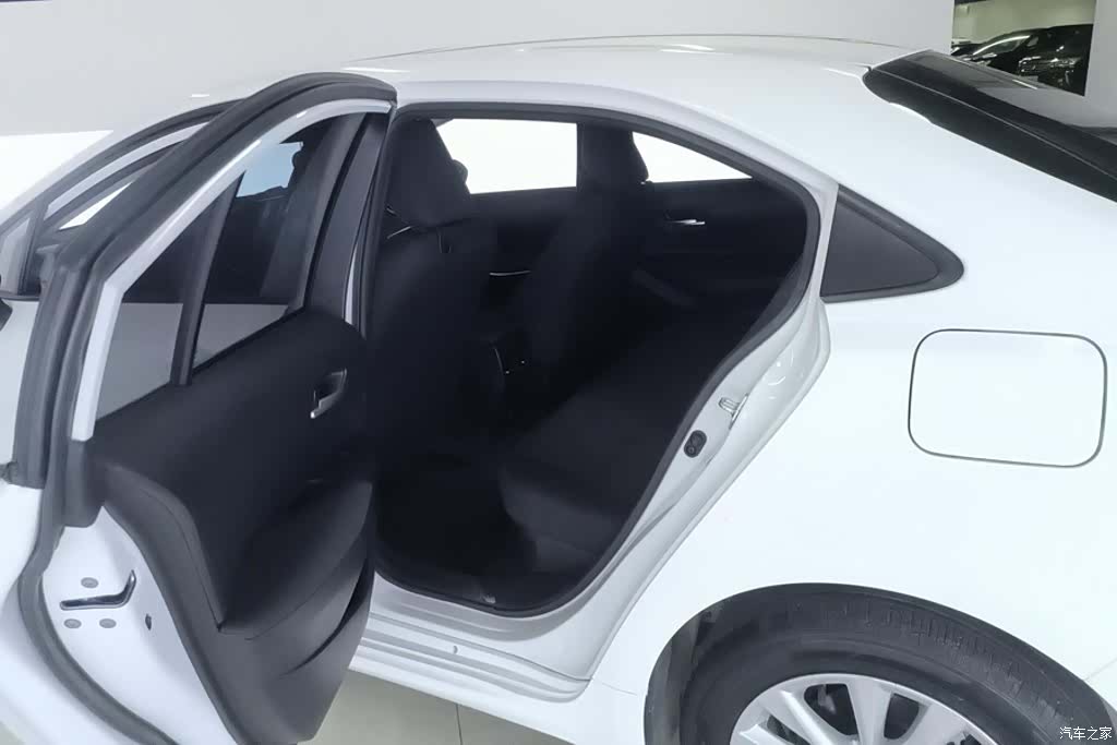 Toyota Corolla, 2024 11