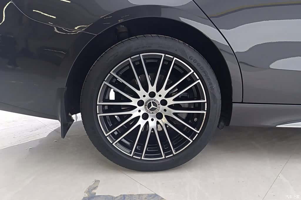 Mercedes-Benz C-Class, 2023 6