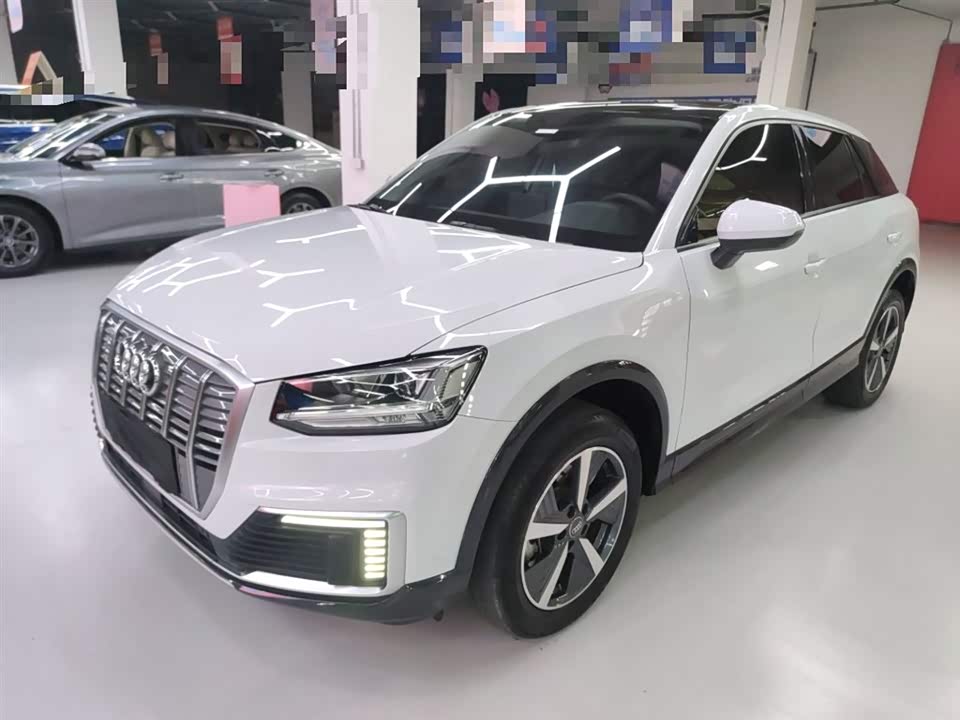 Audi Q2L
