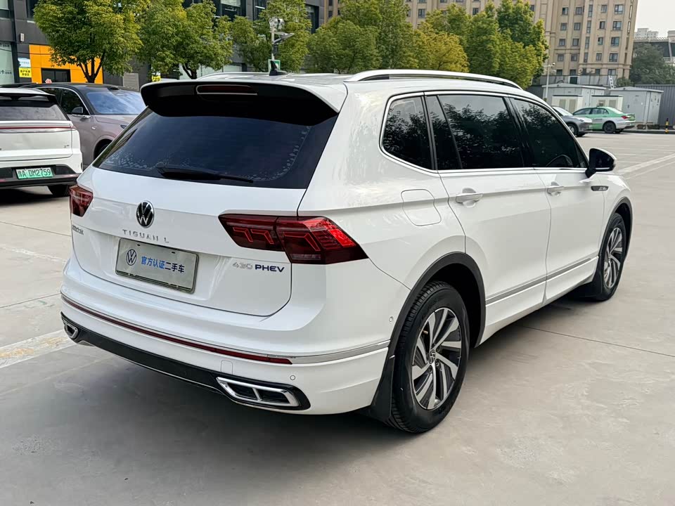 Volkswagen Tiguan L