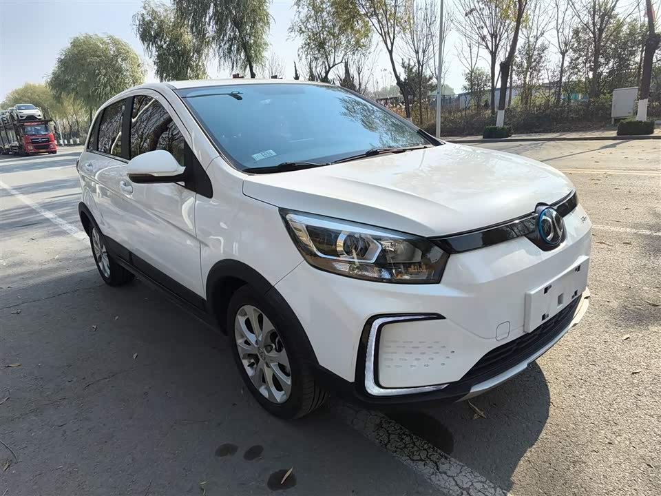 BAIC EC5