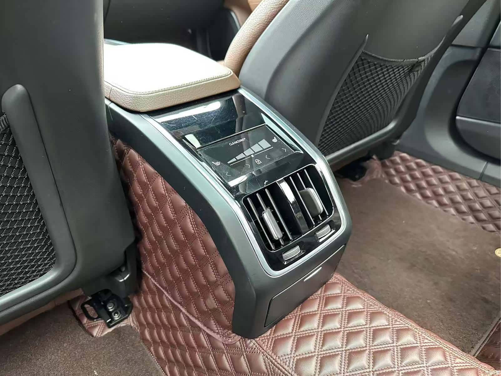 Volvo S90, 2021 10