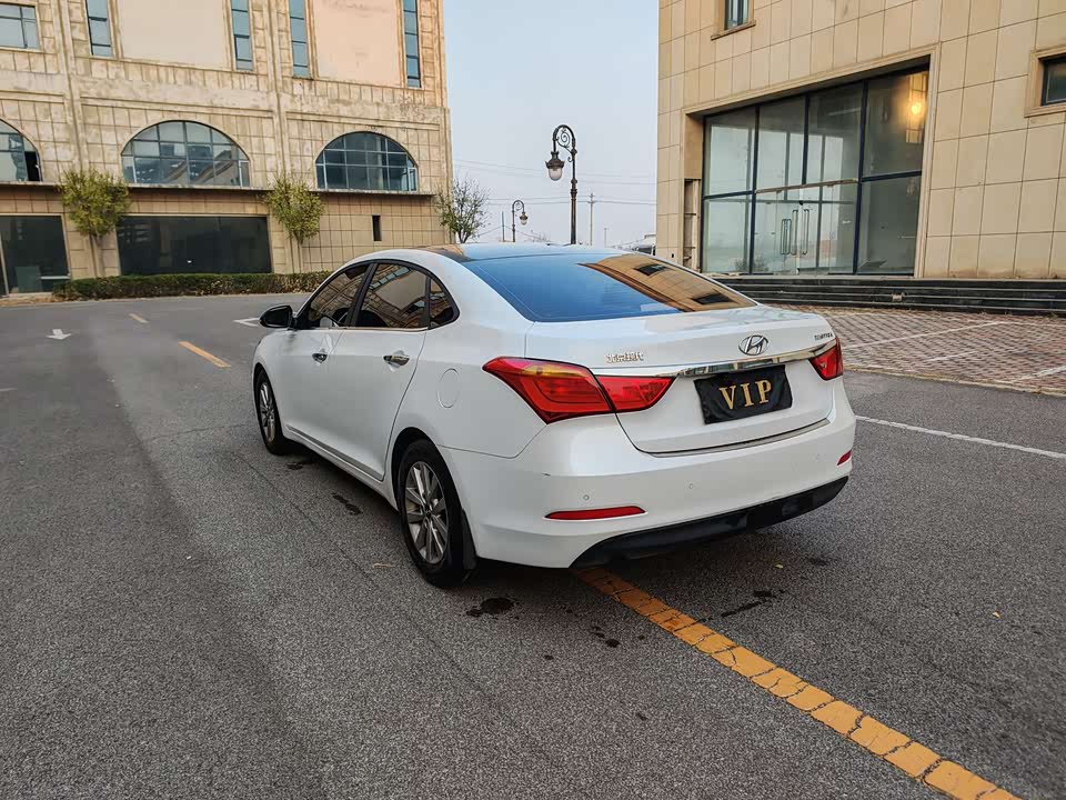 Hyundai Name picture