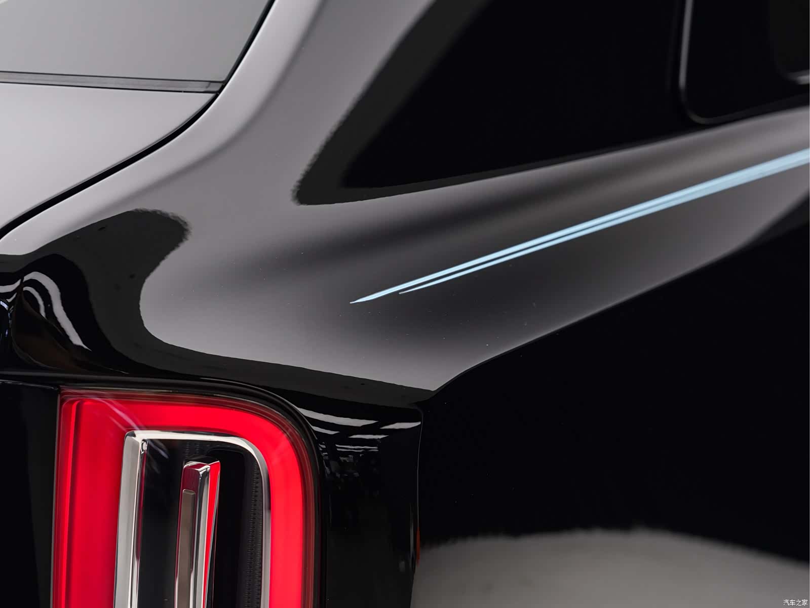 Rolls-Royce Cullinan, 2022 7