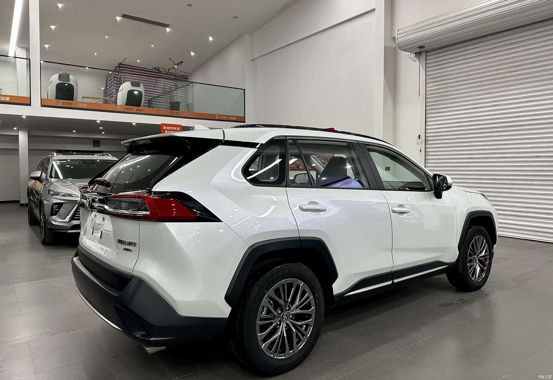 Toyota Wildlander, 2023 все фото