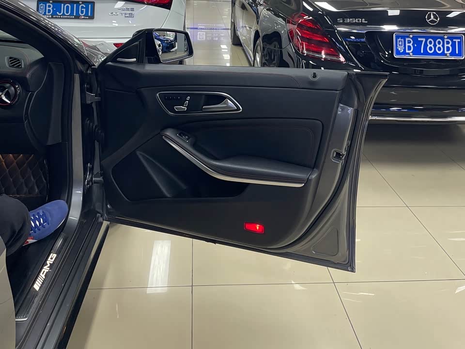 Mercedes-Benz CLA AMG