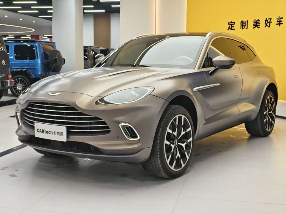 Aston Martin DBX