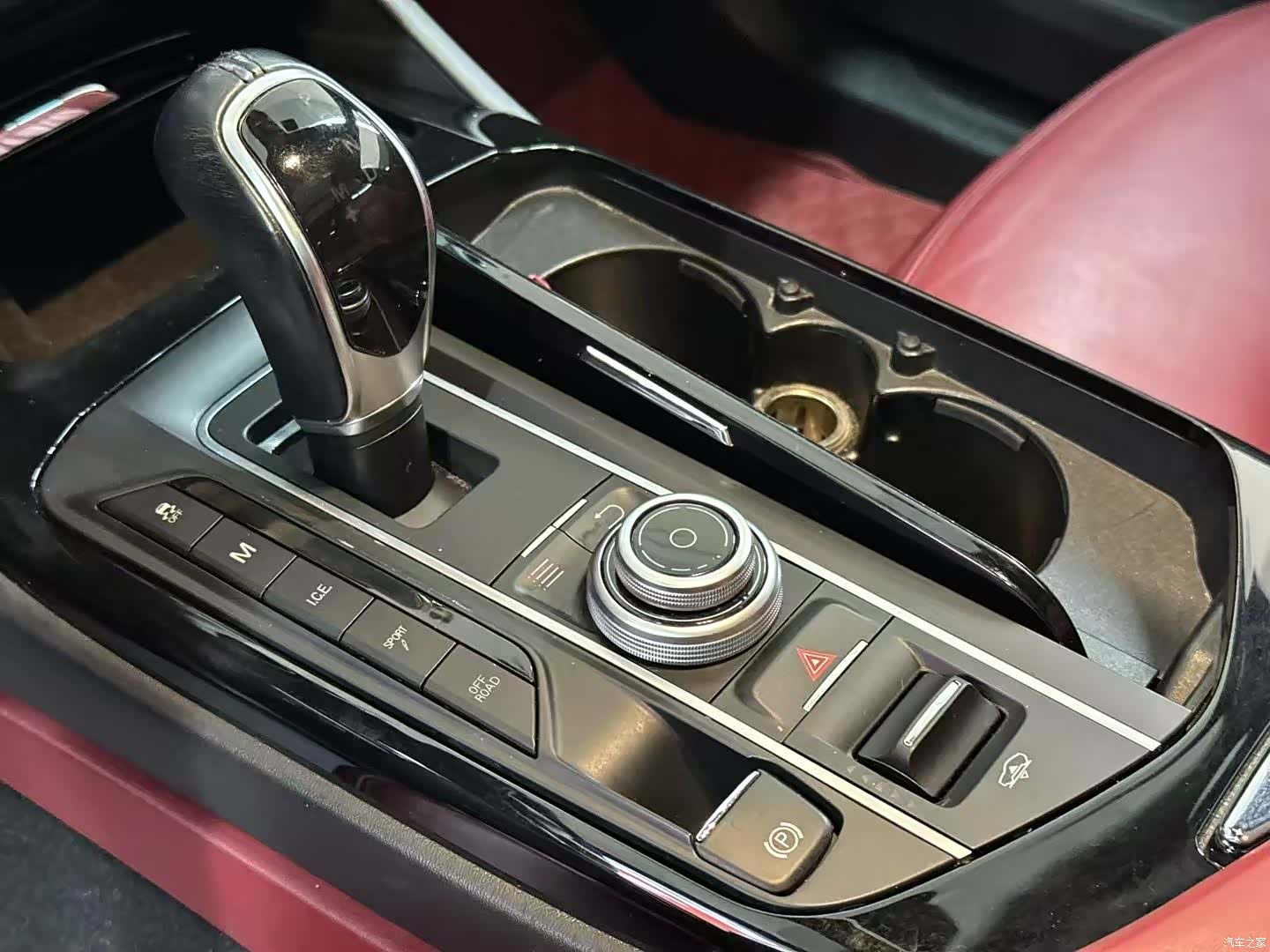 Maserati Levante, 2017 7