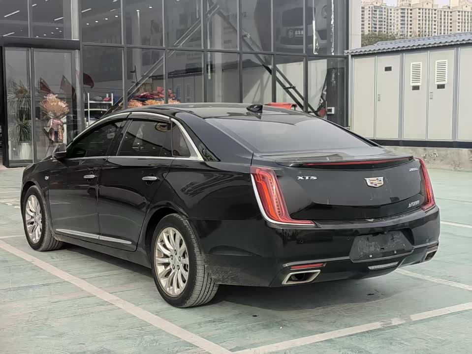 Cadillac XTS