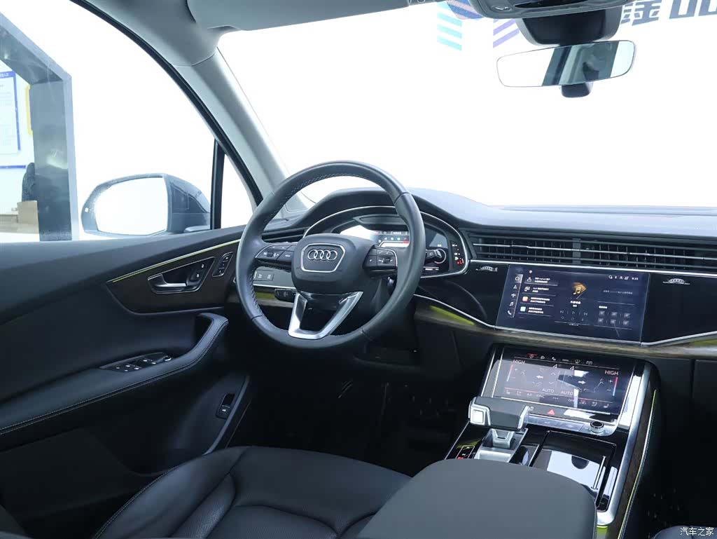 Audi Q7, 2024 14